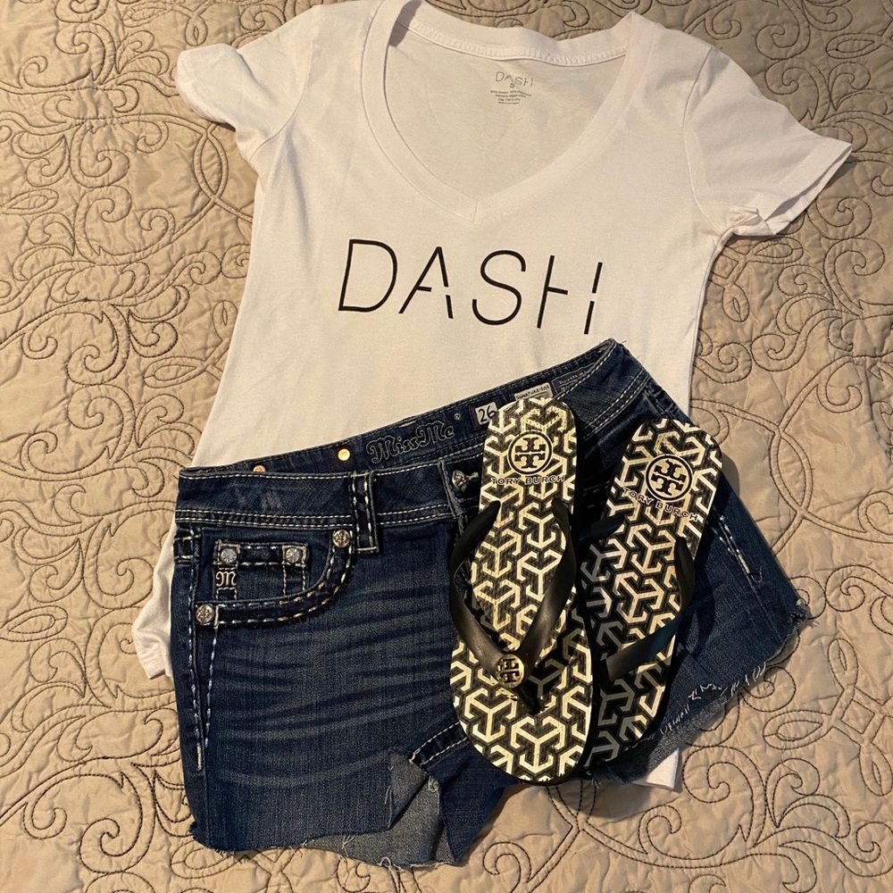 DASH by the Kardashians T-shirt
